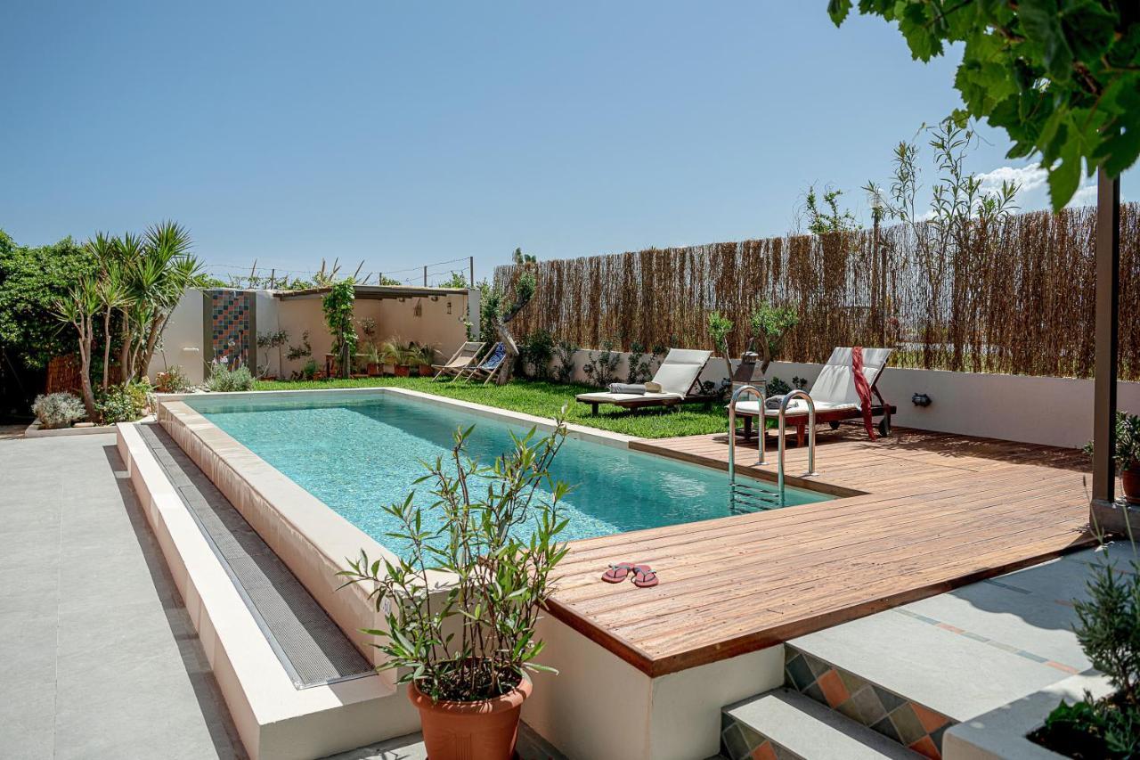 The House By The Sea Villa Kato Daratso Exterior photo